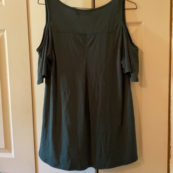 Cold shoulder top - Picture 3 of 3